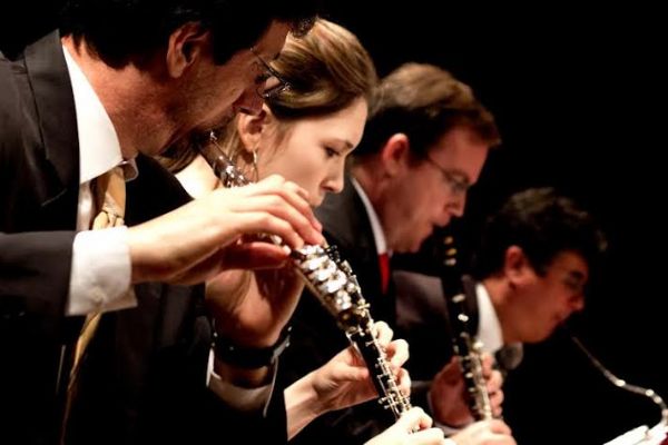 Concertos de maio da OEMT tem repertrio dedicado ao clarinete e homenagem a Erick Satie
