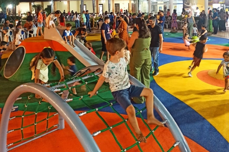 Amarelinha, Escalada em Arco e Animolas: Sesc Arsenal ganha novo playground temtico e sustentvel