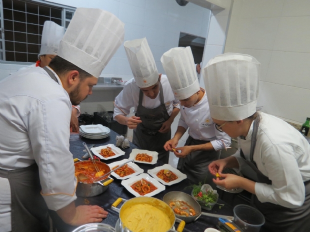 Famlia Malouf promove competio gastronmica entre seus chefs; prmio de R$3 mil