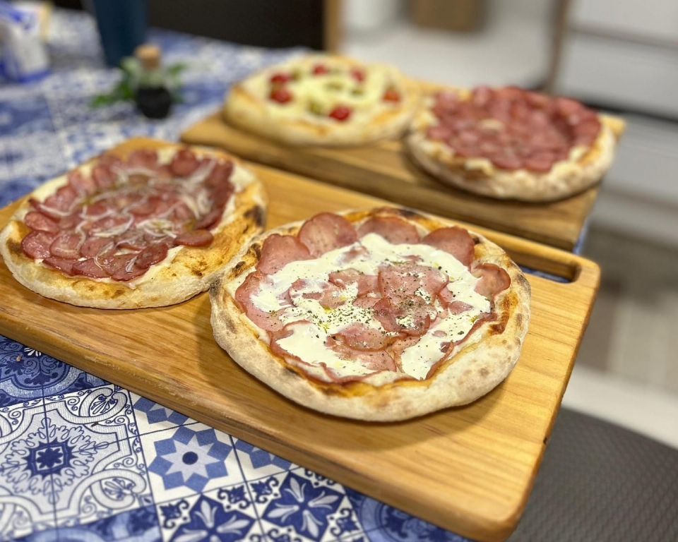 Borda 'corniccione', leveza e crocncia: padeira de Cuiab tem pizzas com levain feitas com farinha italiana