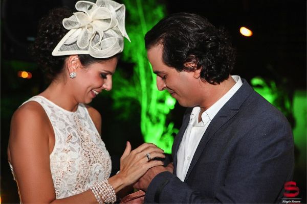  amanh, o casamento do ano, entre Ariani Malouf e Mrcio Aguiar. Felicidade e amor eterno, meus desejos aos noivos. Tim-tim!